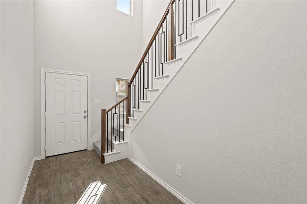 1700 Edgeway Drive, Aubrey, TX 76227