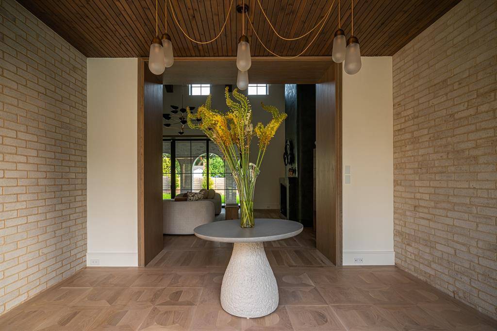 3832 Cabana Lane, Dallas, TX 75229