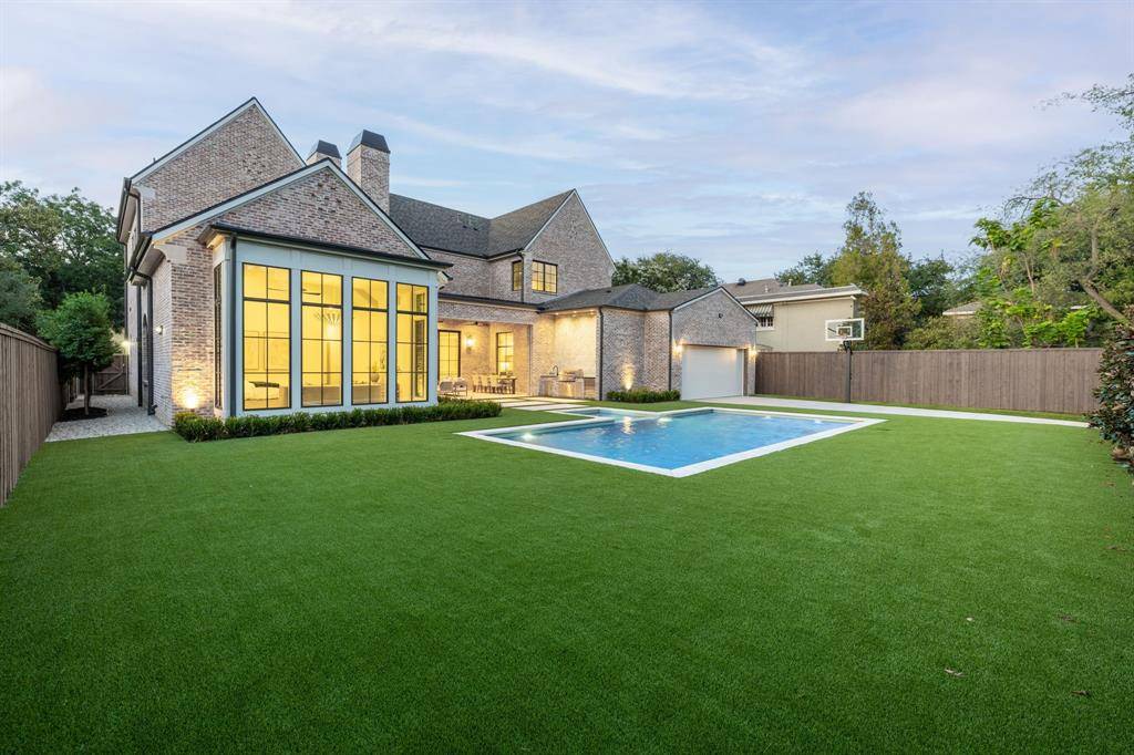 6124 Lakehurst Avenue, Dallas, TX 75230