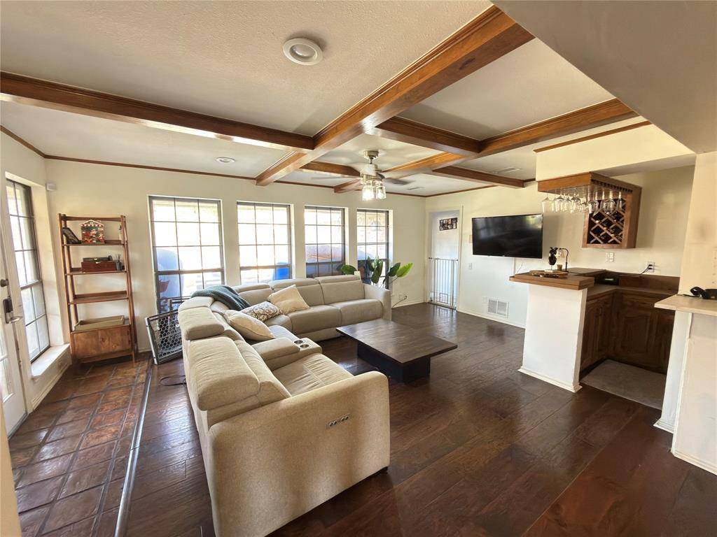 4307 Quail Hollow Road, Dallas, TX 75287
