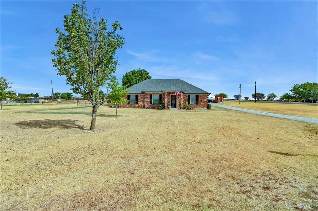 229 Harvey Lane, Decatur, TX 76234