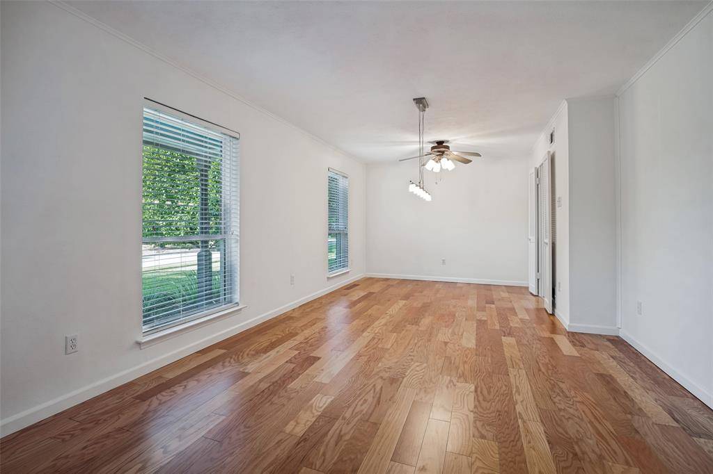 916 Loganwood Avenue, Richardson, TX 75080