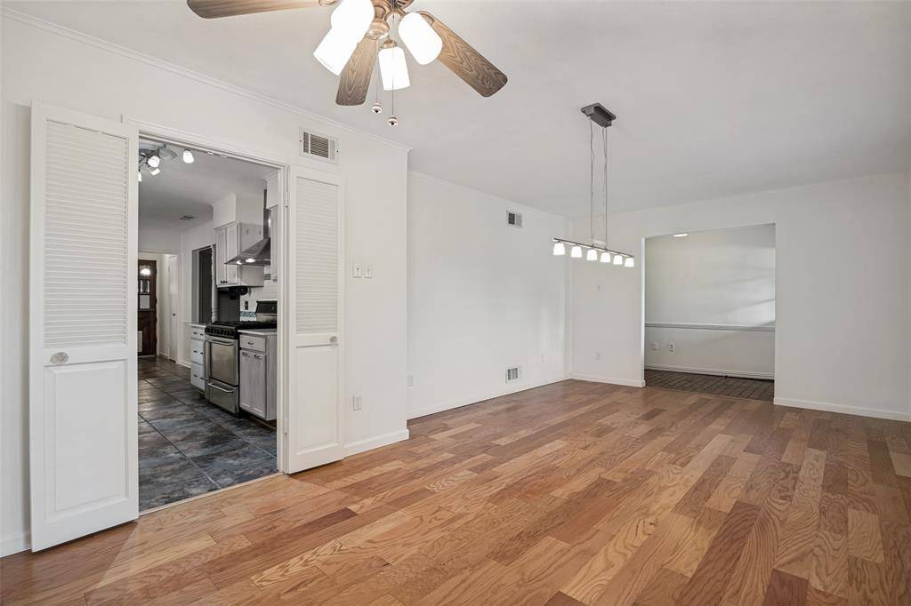 916 Loganwood Avenue, Richardson, TX 75080
