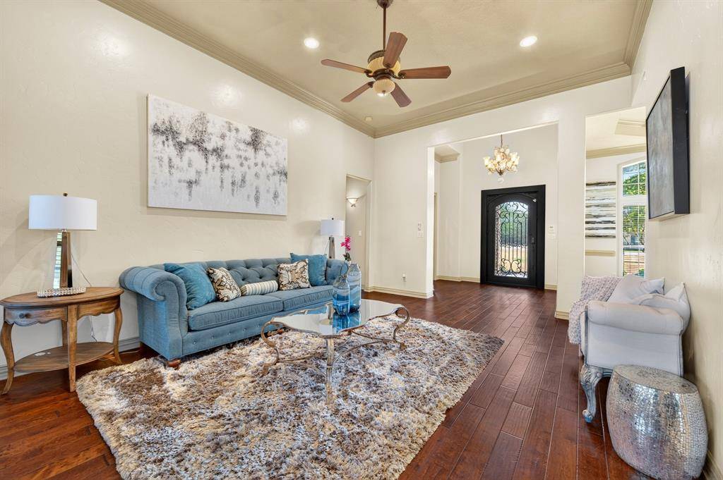 3833 Eagles Nest Trail, Burleson, TX 76028