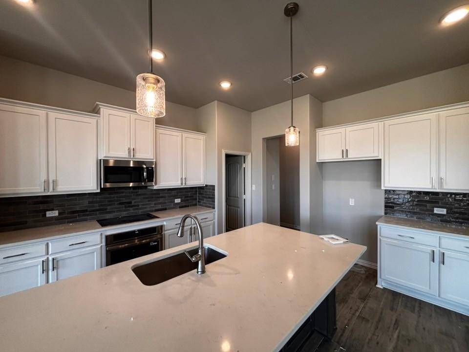 142 Pheasant Run Drive, New Fairview, TX 76078
