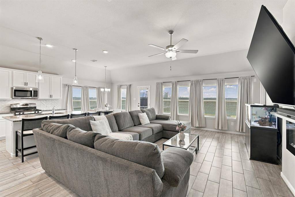 7122 Prairieside Trail, Venus, TX 76084