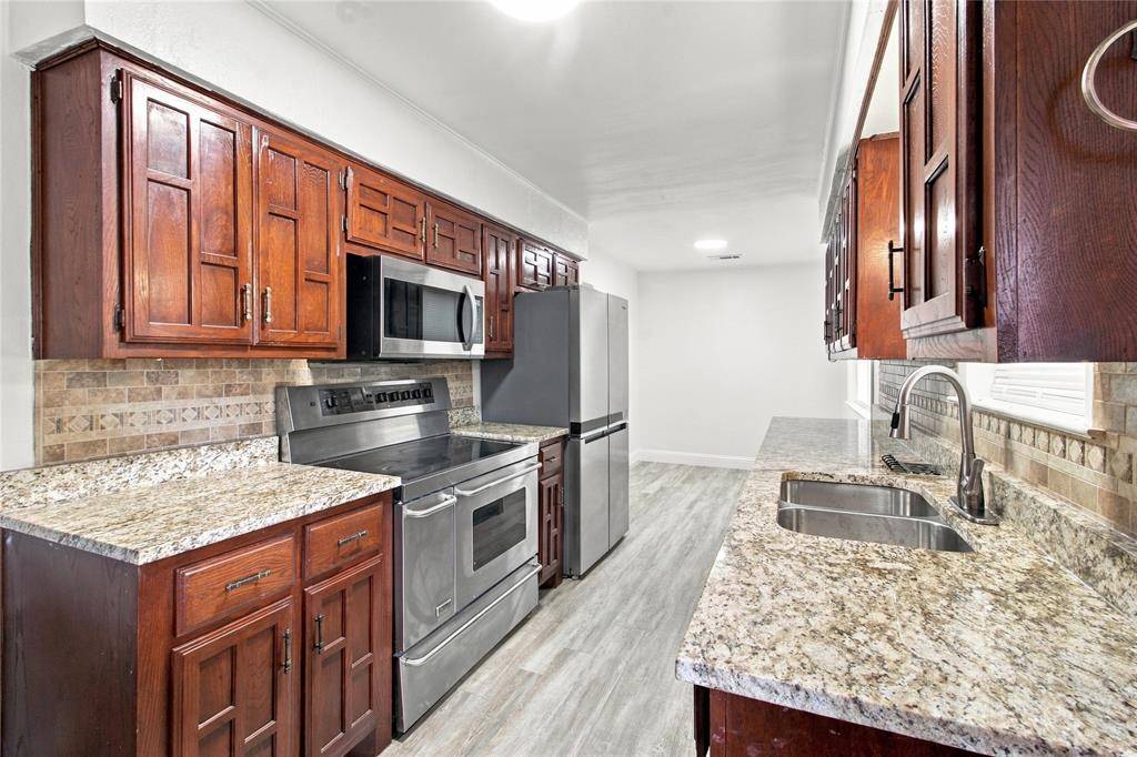 114 Bells Chapel Road, Waxahachie, TX 75165