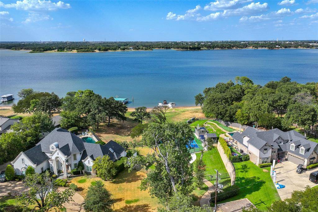 301 Lakeland Drive, Highland Village, TX 75077
