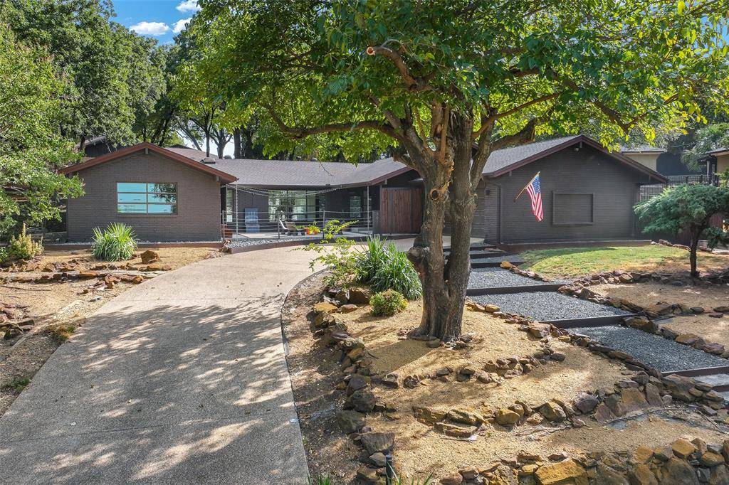 301 Lakeland Drive, Highland Village, TX 75077