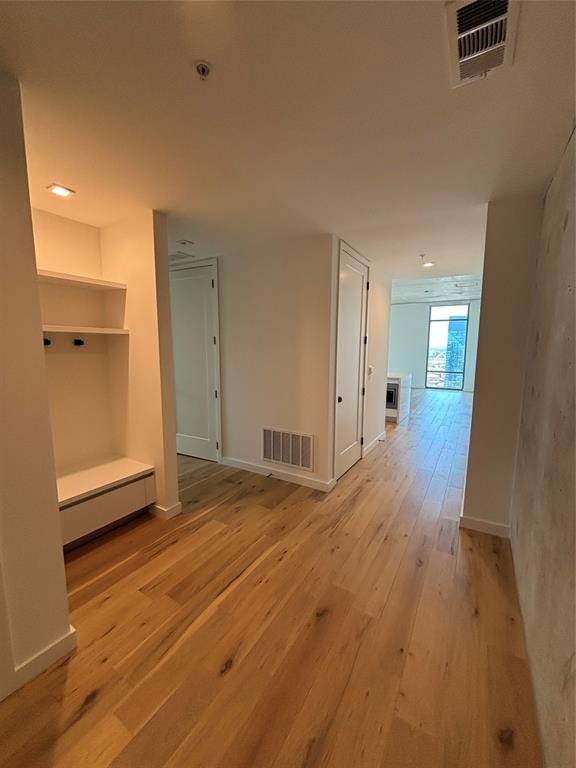 1801 N Pearl Street #3812, Dallas, TX 75201