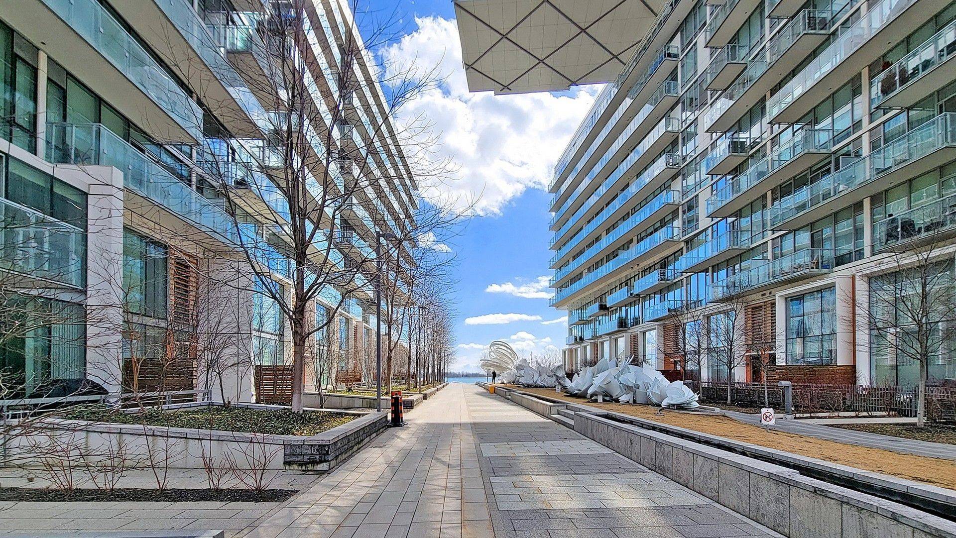 39 Queens Quay E #920, Toronto C08, ON M5E 0A5