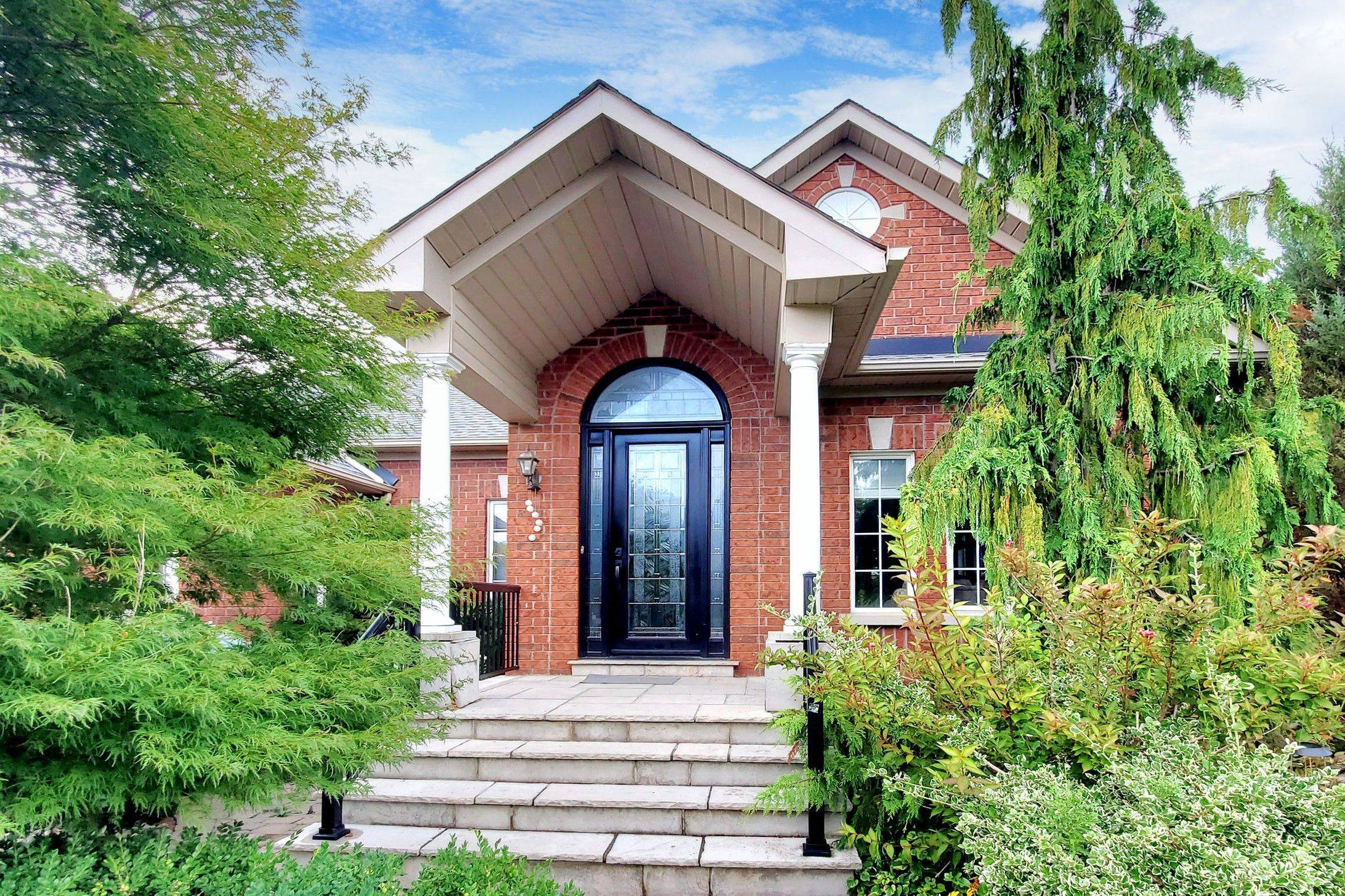 1021 Ivsbridge BLVD, Newmarket, ON L3X 1N7