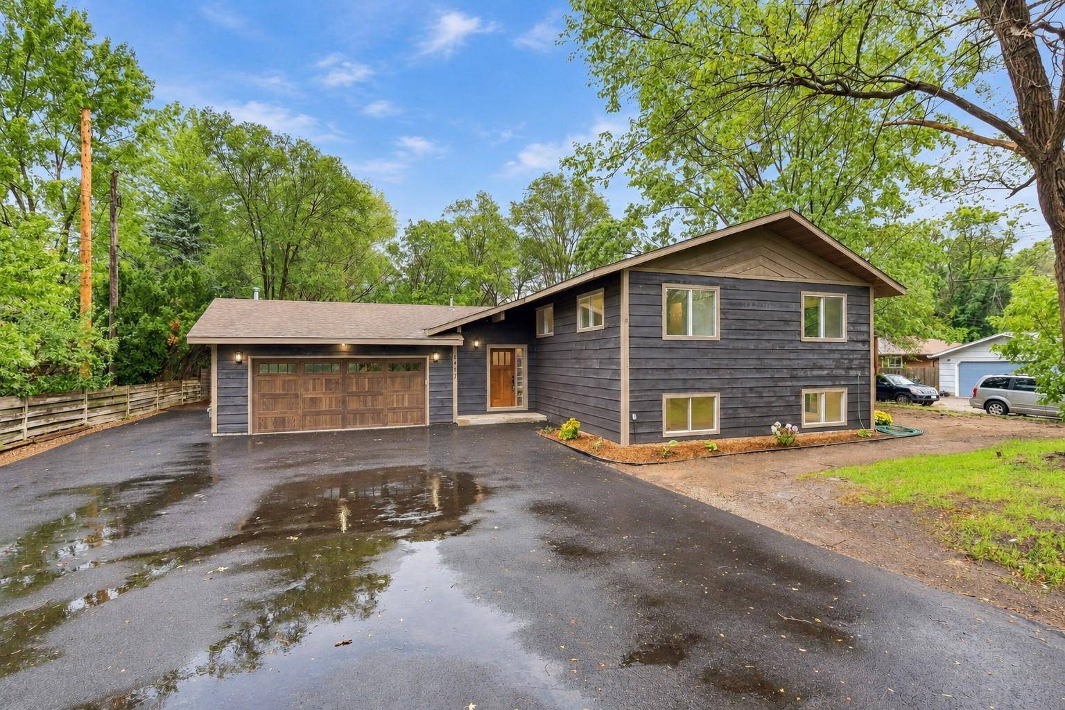 6417 Riverview TER NE, Fridley, MN 55432