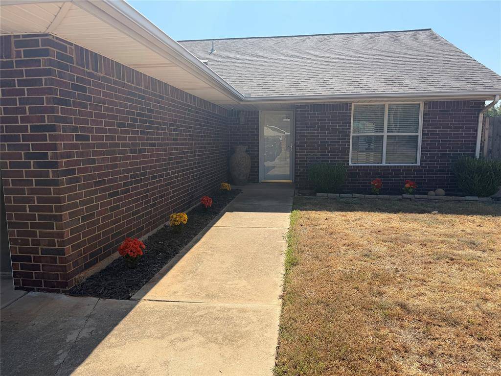 12288 SW 11th ST, Yukon, OK 73099