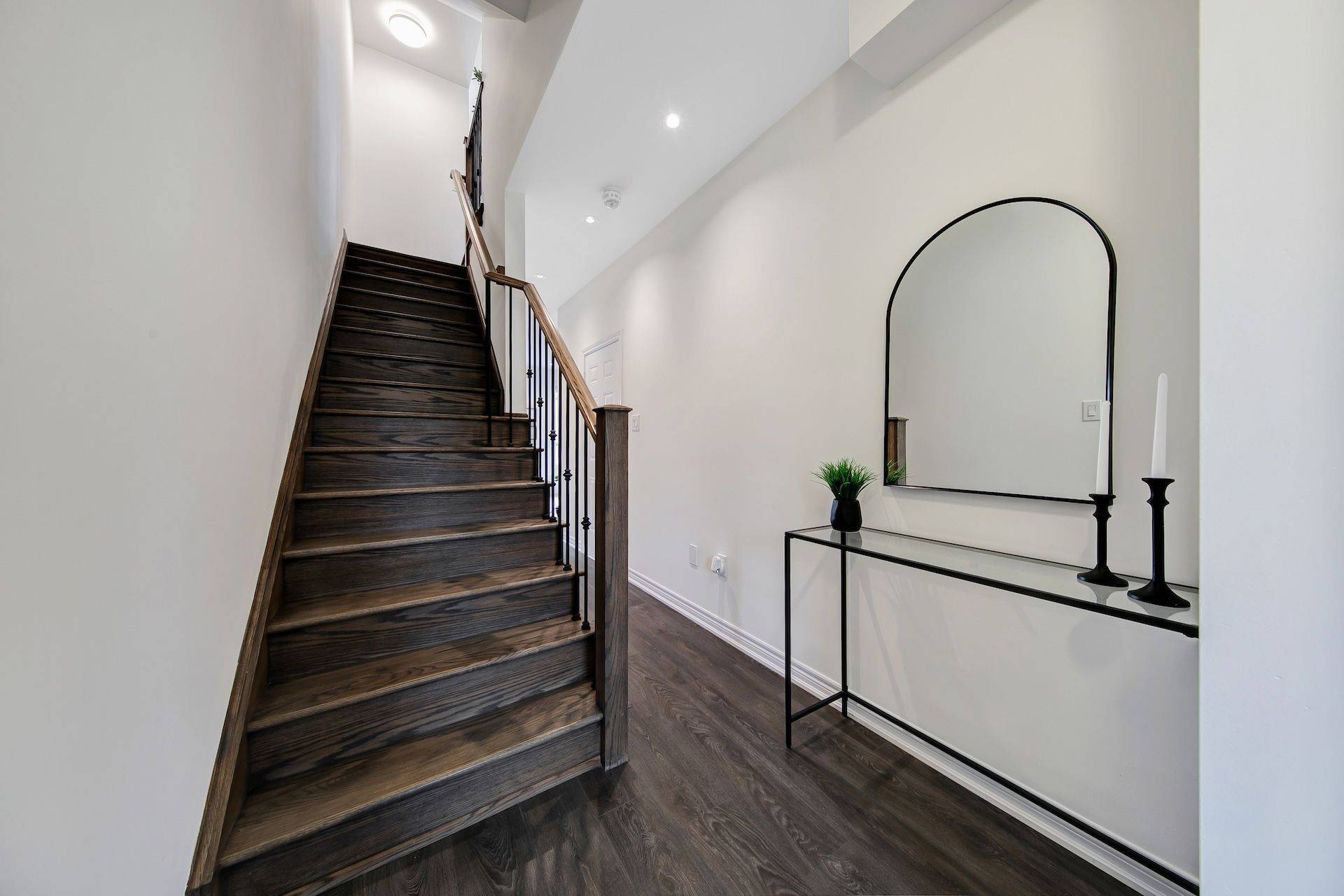 408 Belcourt Common, Oakville, ON L6H 0R2