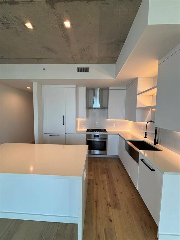 1801 N Pearl Street #3909, Dallas, TX 75201