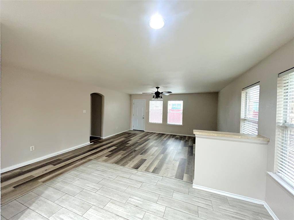 10445 Hideaway Trail, Fort Worth, TX 76131