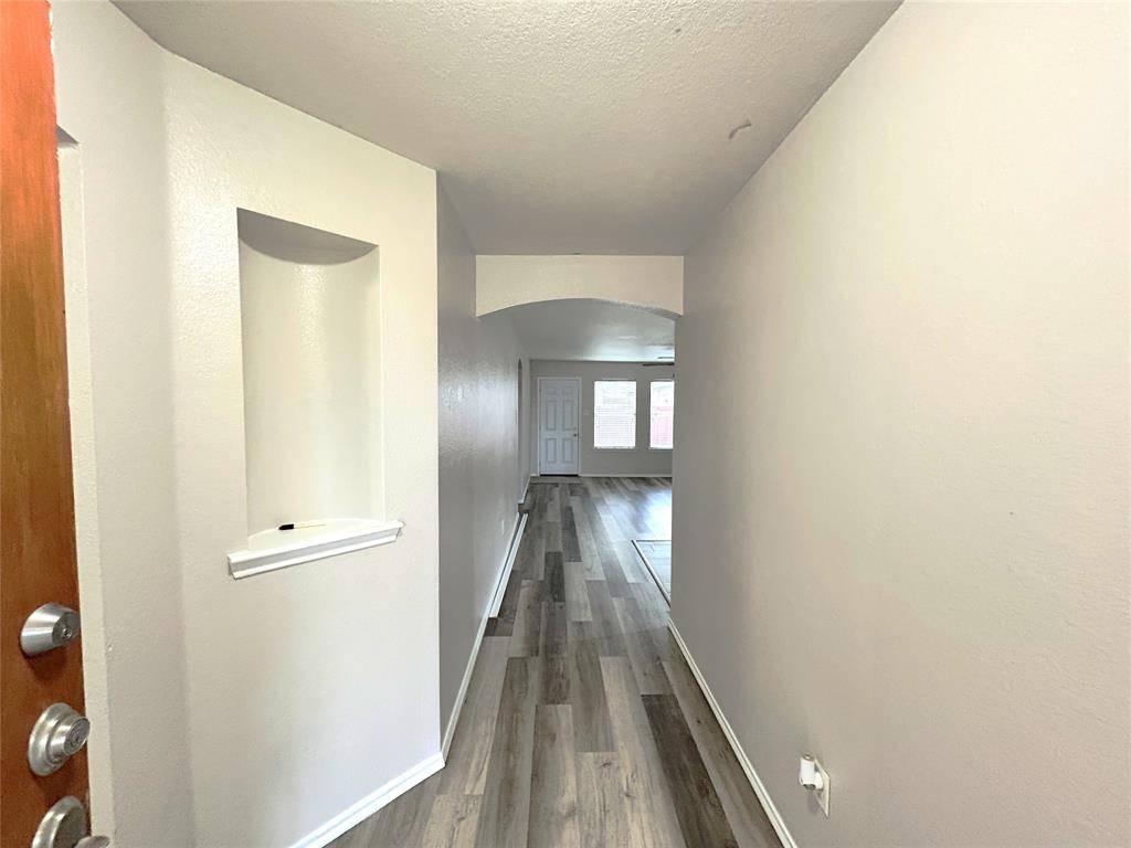 10445 Hideaway Trail, Fort Worth, TX 76131