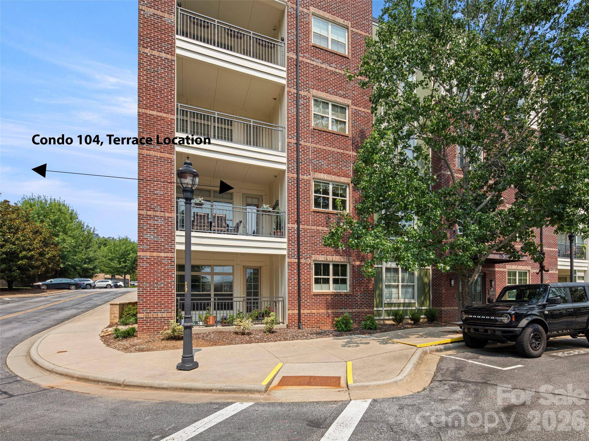 5 Farleigh ST #104, Asheville, NC 28803