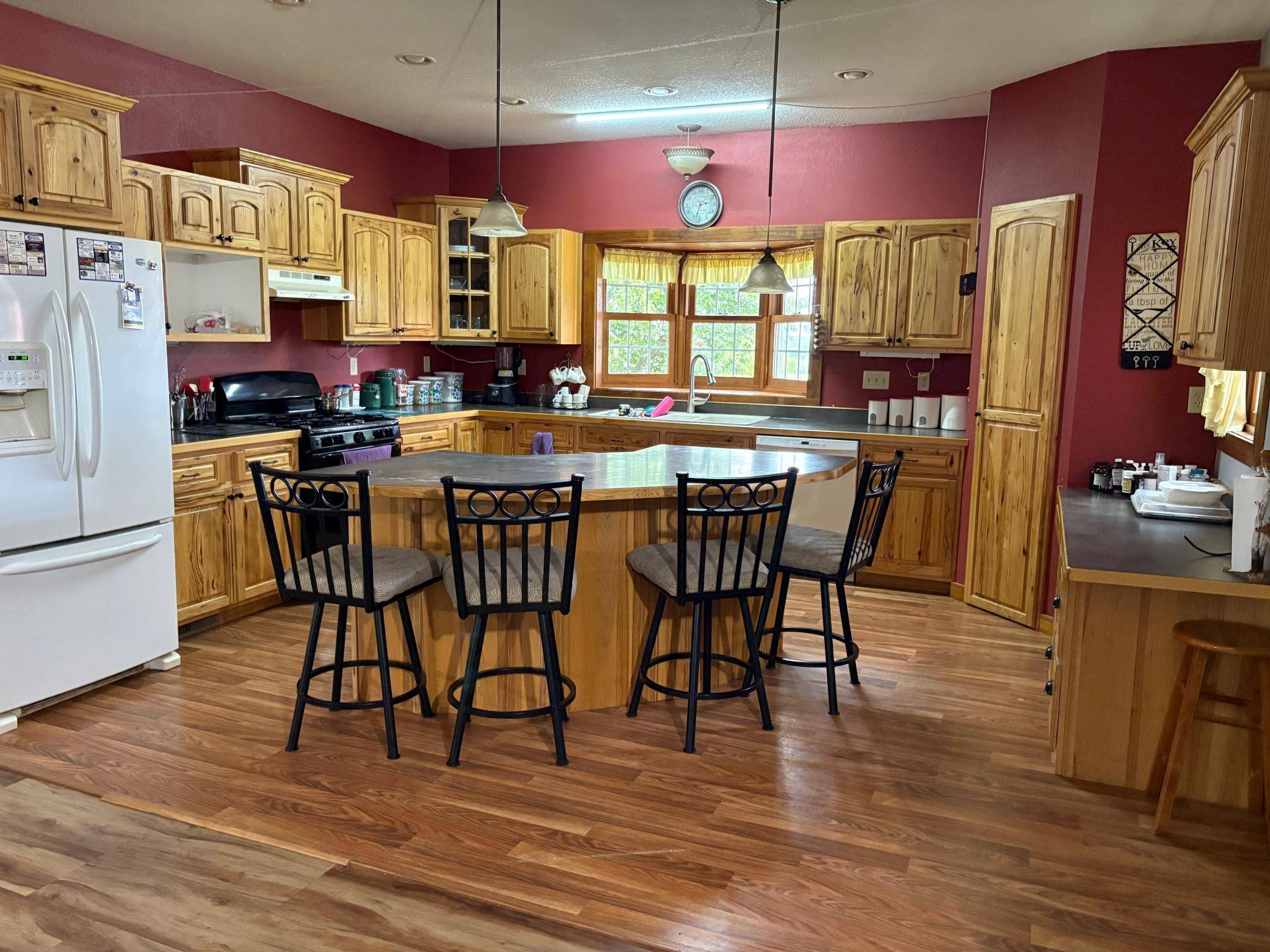 3095 CTY RD Q, Clear Lake, WI 54005