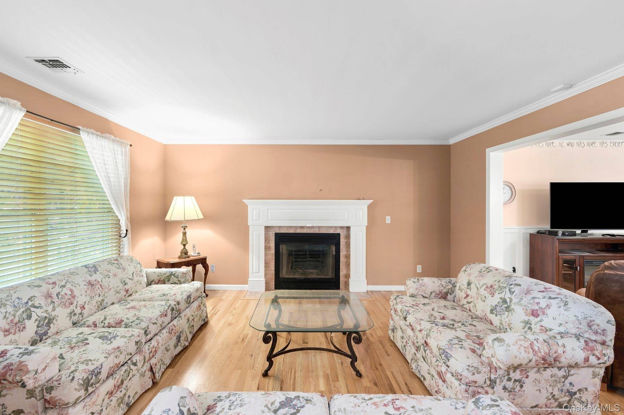 230 Jennings RD, Southold, NY 11971