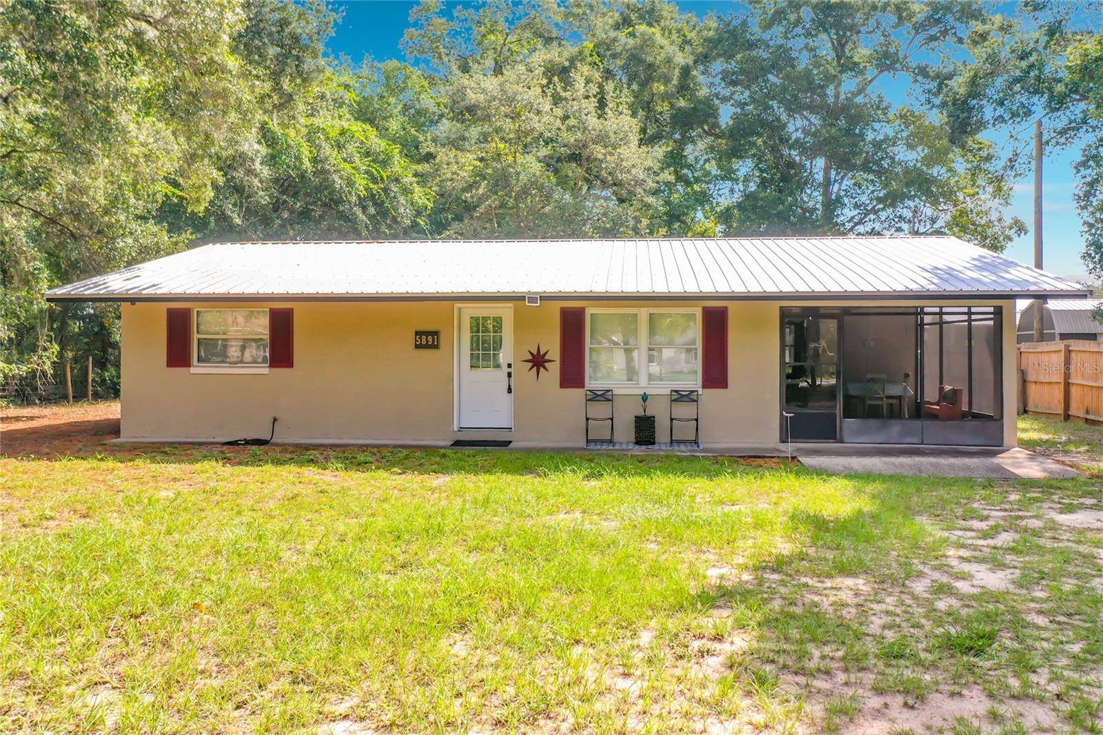 5891 SE 171ST CT, Ocklawaha, FL 32179
