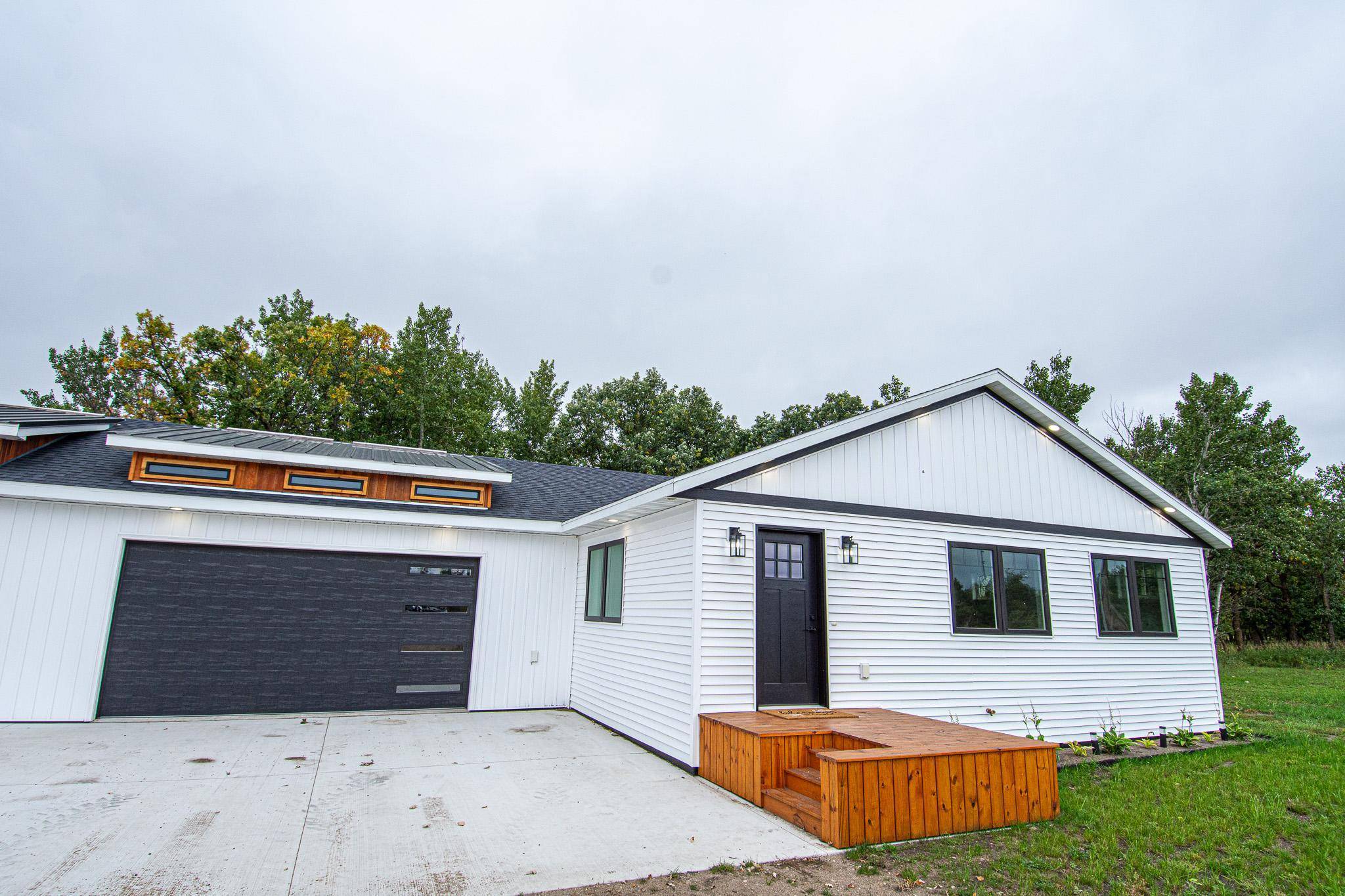 4363B State Hwy 11, Karlstad, MN 56732