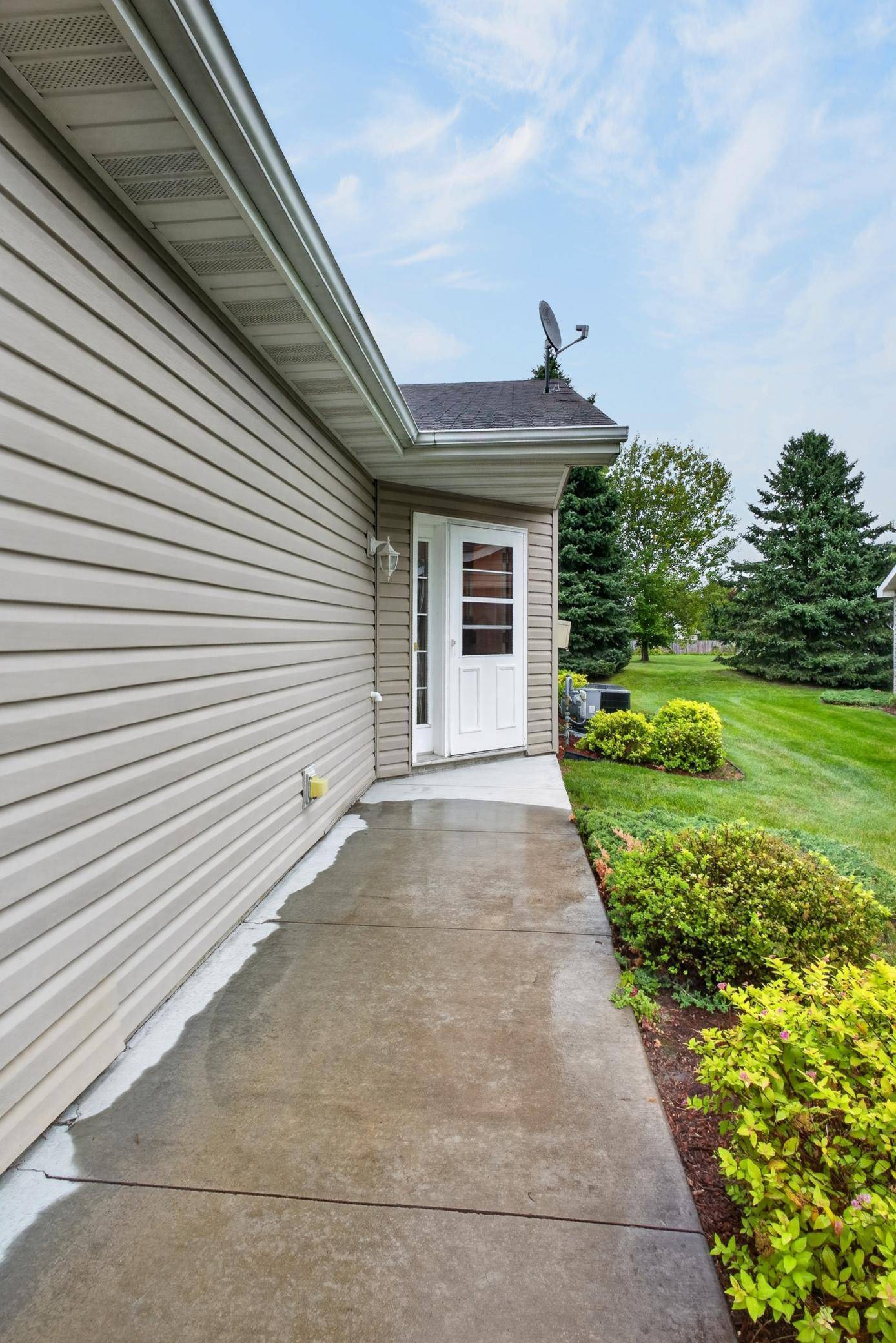 2155 Cleveland WAY S, Cambridge, MN 55008