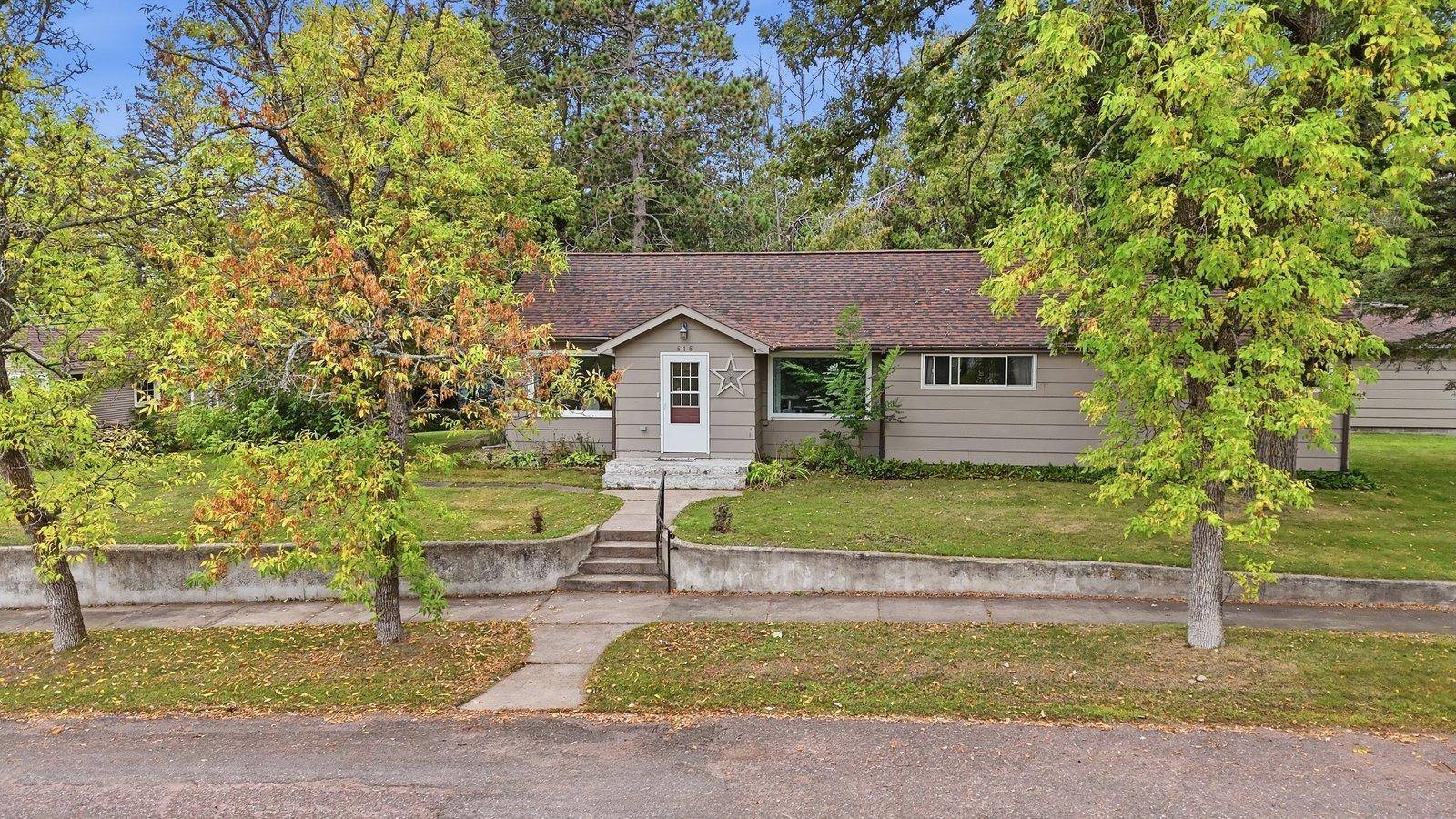 516 Grove AVE, Moose Lake, MN 55767