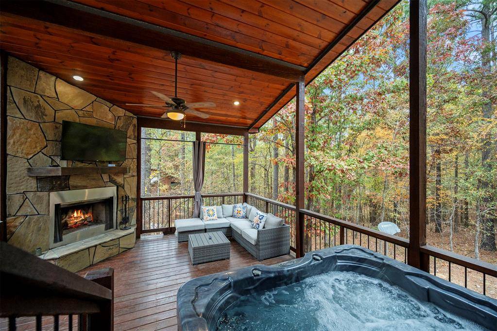 663 Sugarberry TRL, Broken Bow, OK 74728