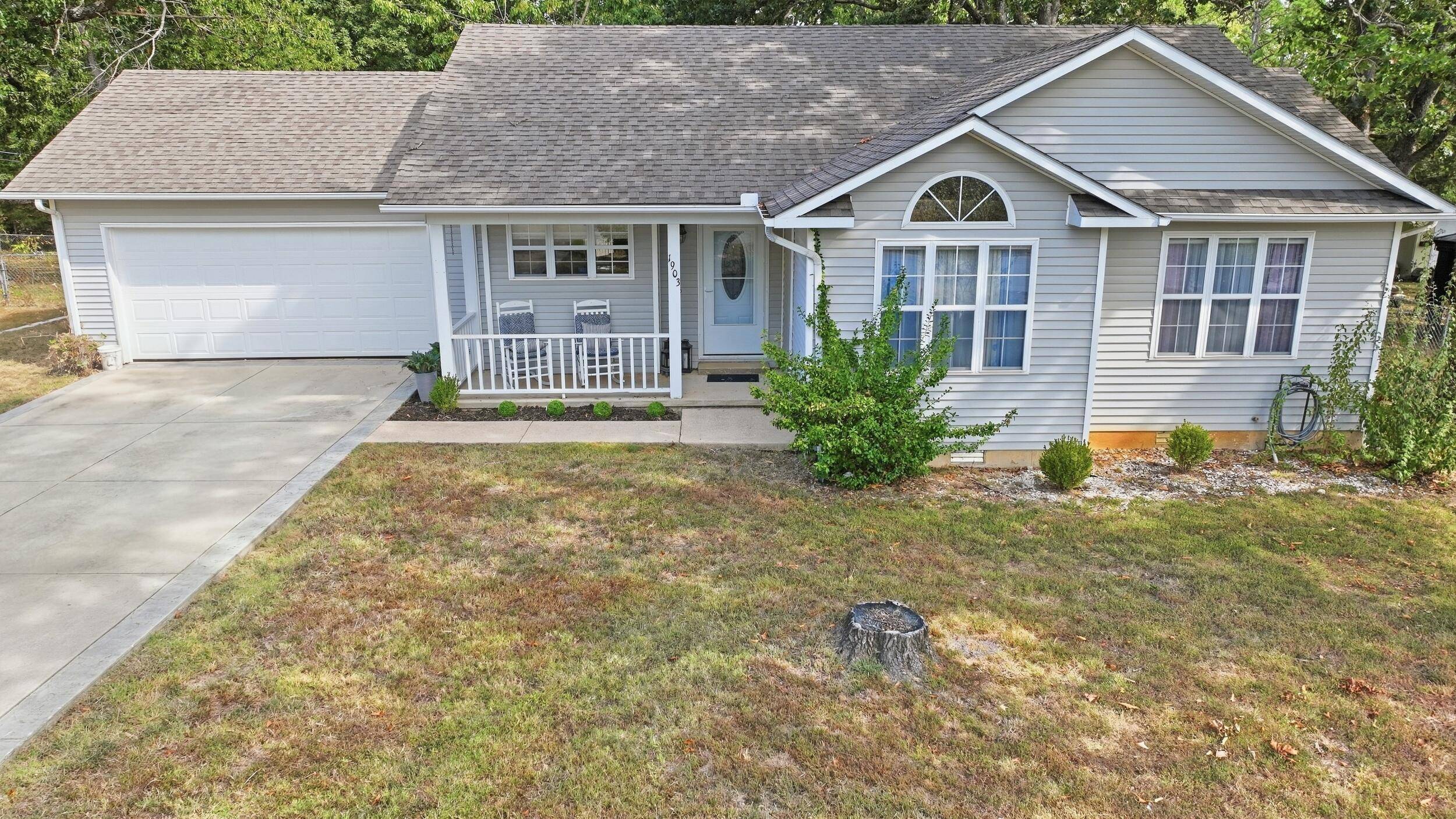 1903 Stein AVE, West Plains, MO 65775