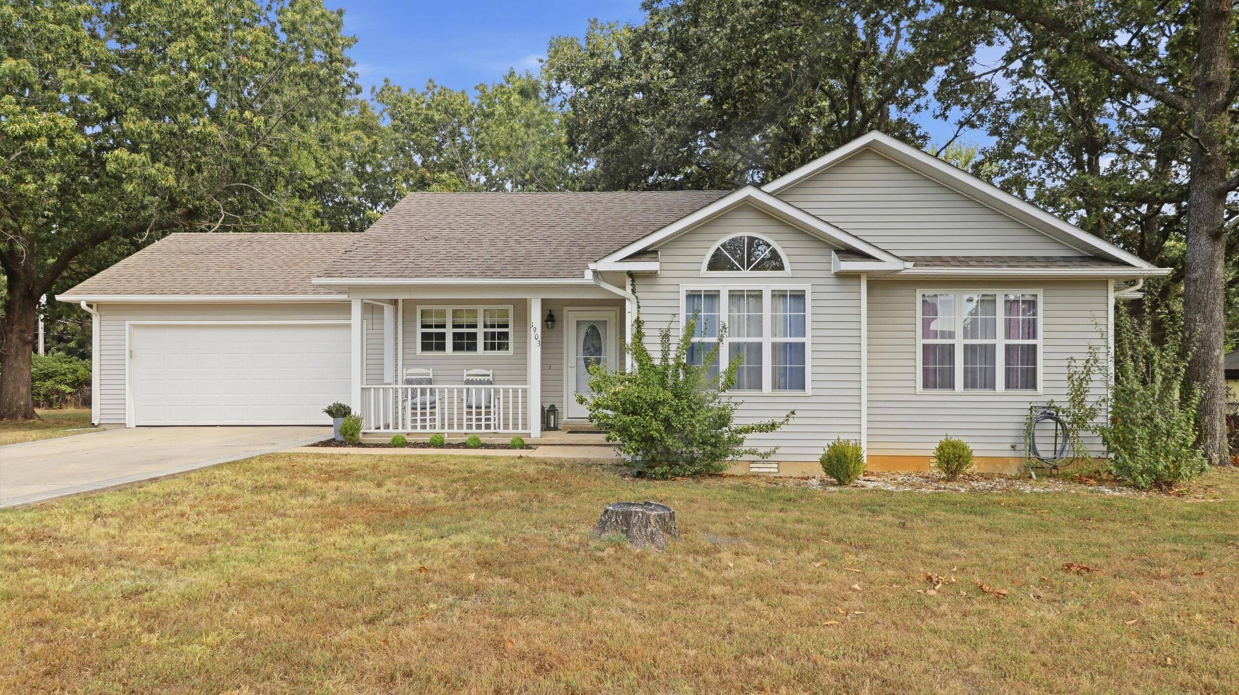 1903 Stein AVE, West Plains, MO 65775