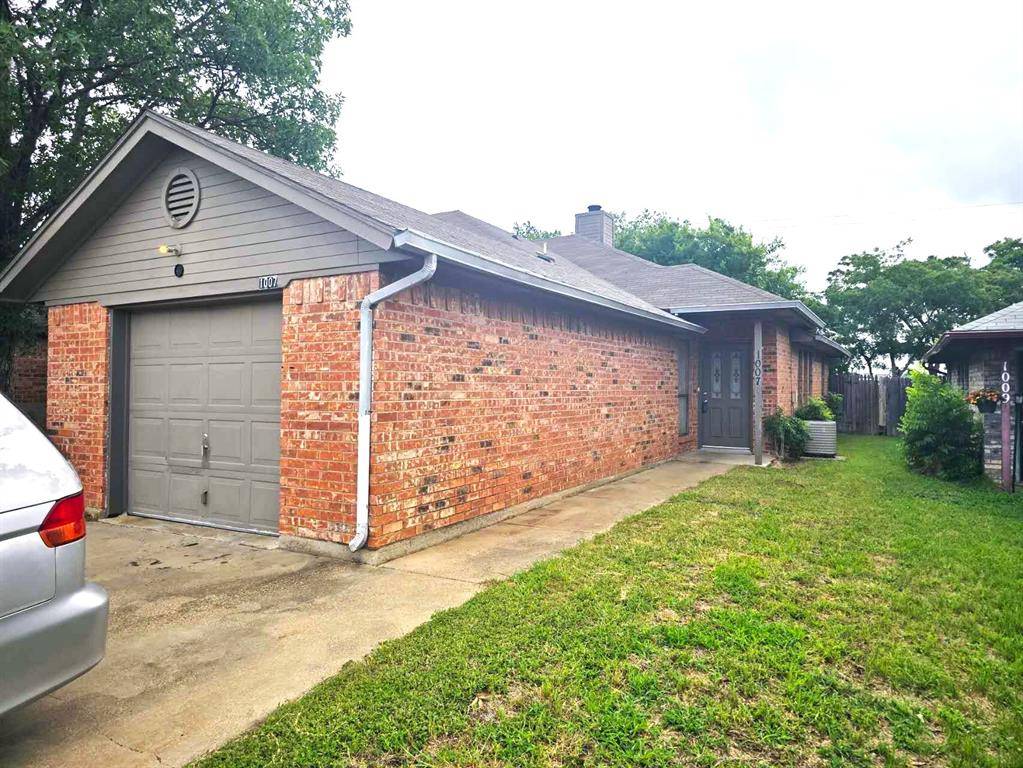 1007 Mitchell Lane, Burleson, TX 76028
