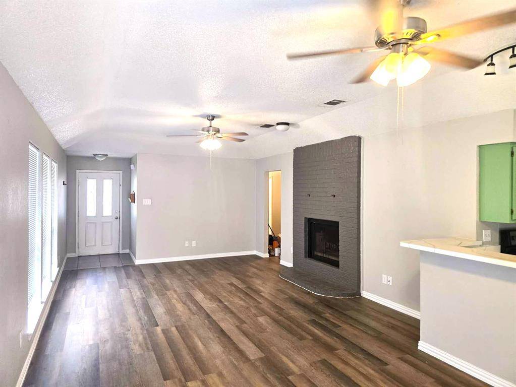 1005 Mitchell Lane, Burleson, TX 76028