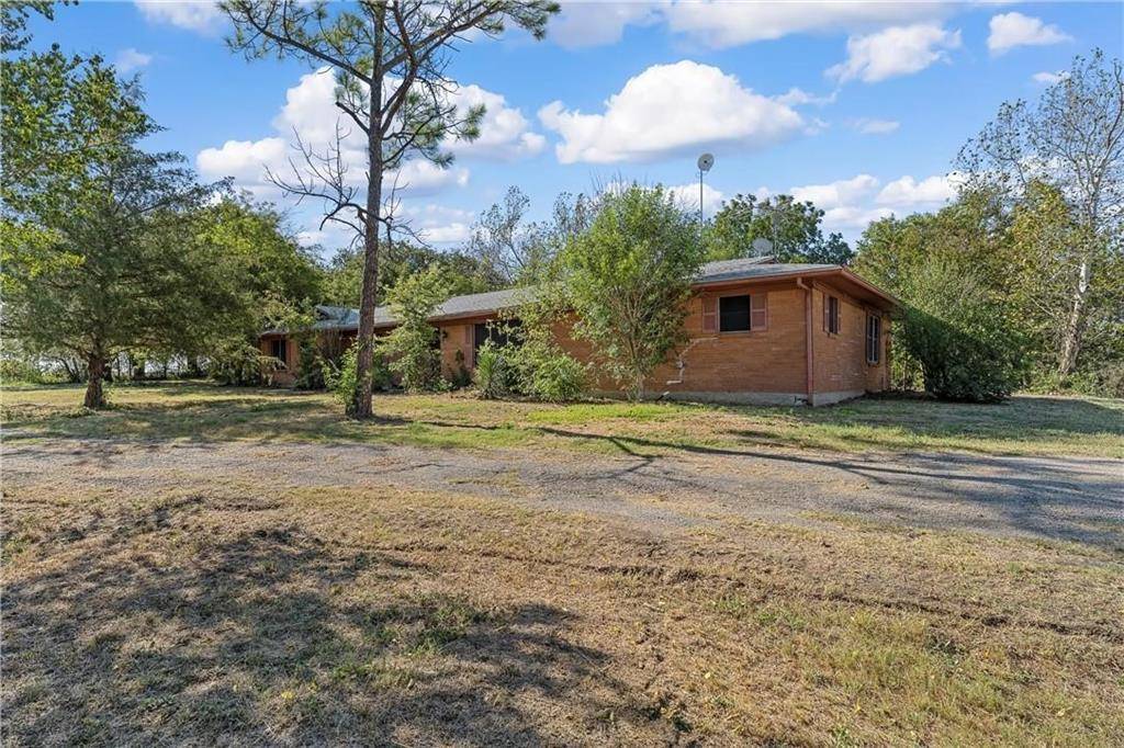 4961 HWY 6, Riesel, TX 76682