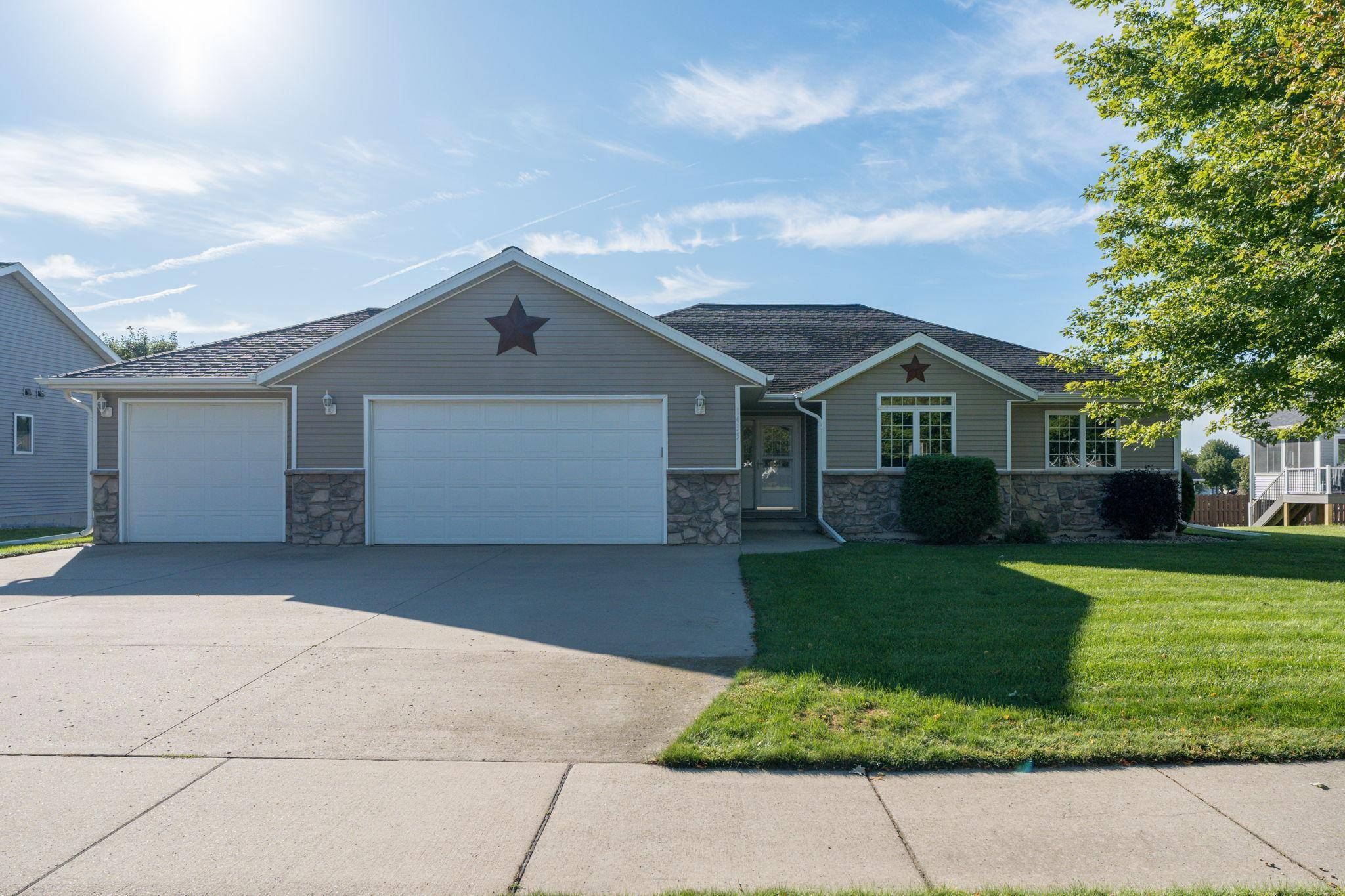 1435 9th ST N, New Ulm, MN 56073