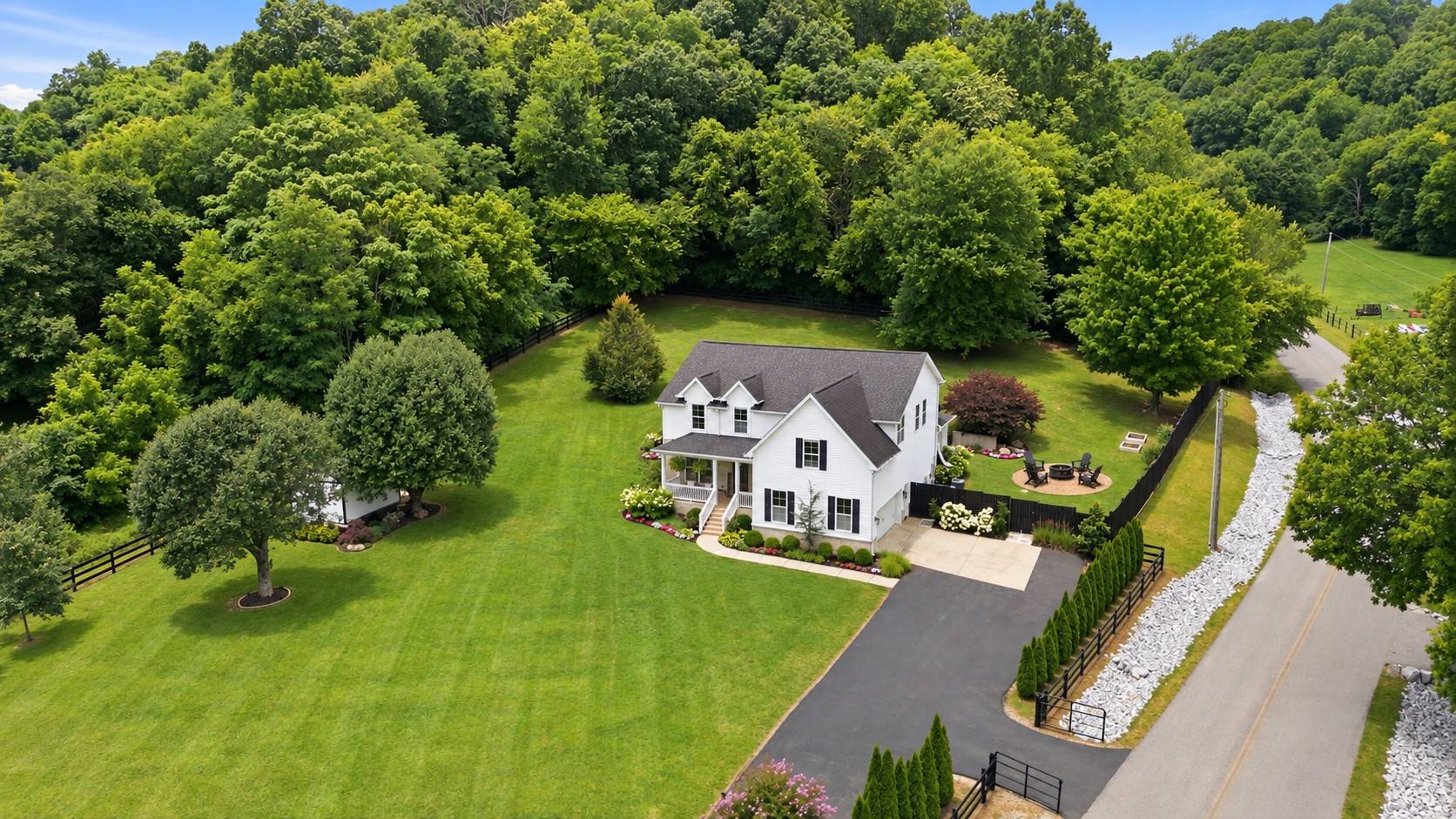 1779 Cayce Springs Rd, Thompsons Station, TN 37179