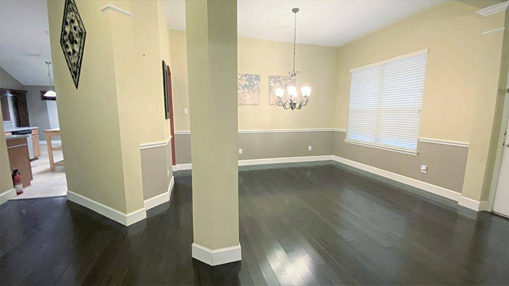835 Roaring Springs Road, Grand Prairie, TX 75052