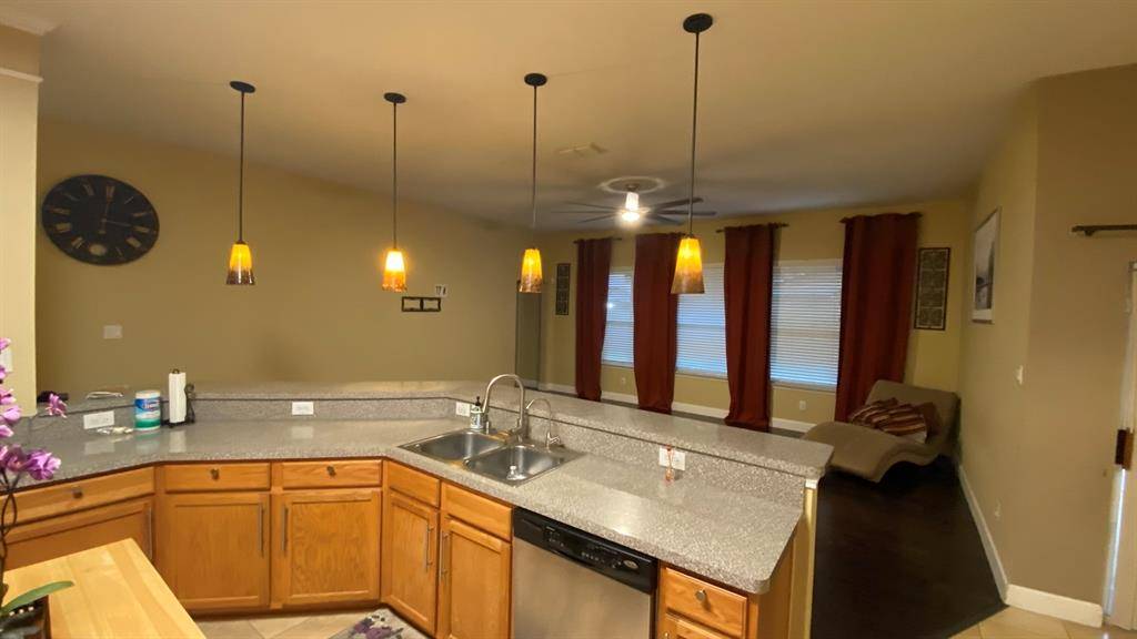 835 Roaring Springs Road, Grand Prairie, TX 75052