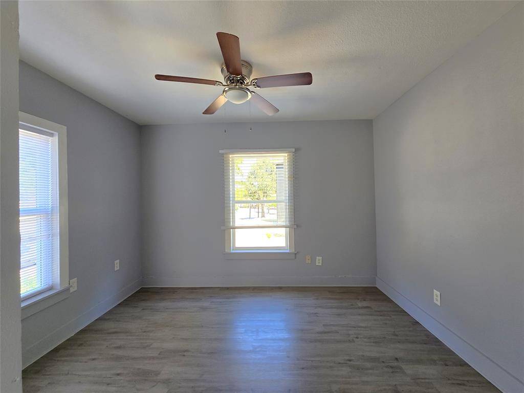 1209 Hutchins Avenue, Dallas, TX 75203