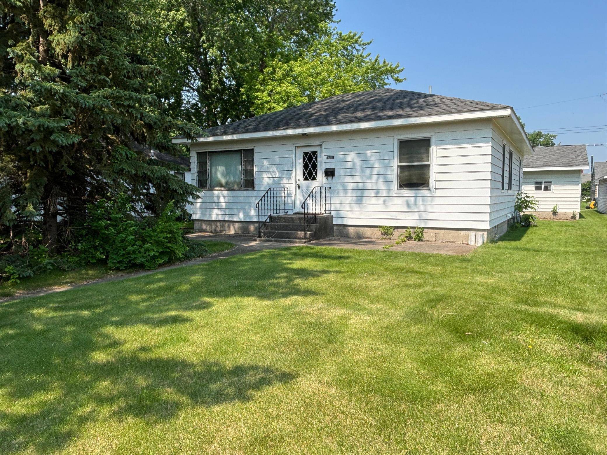 609 11th ST N, Benson, MN 56215