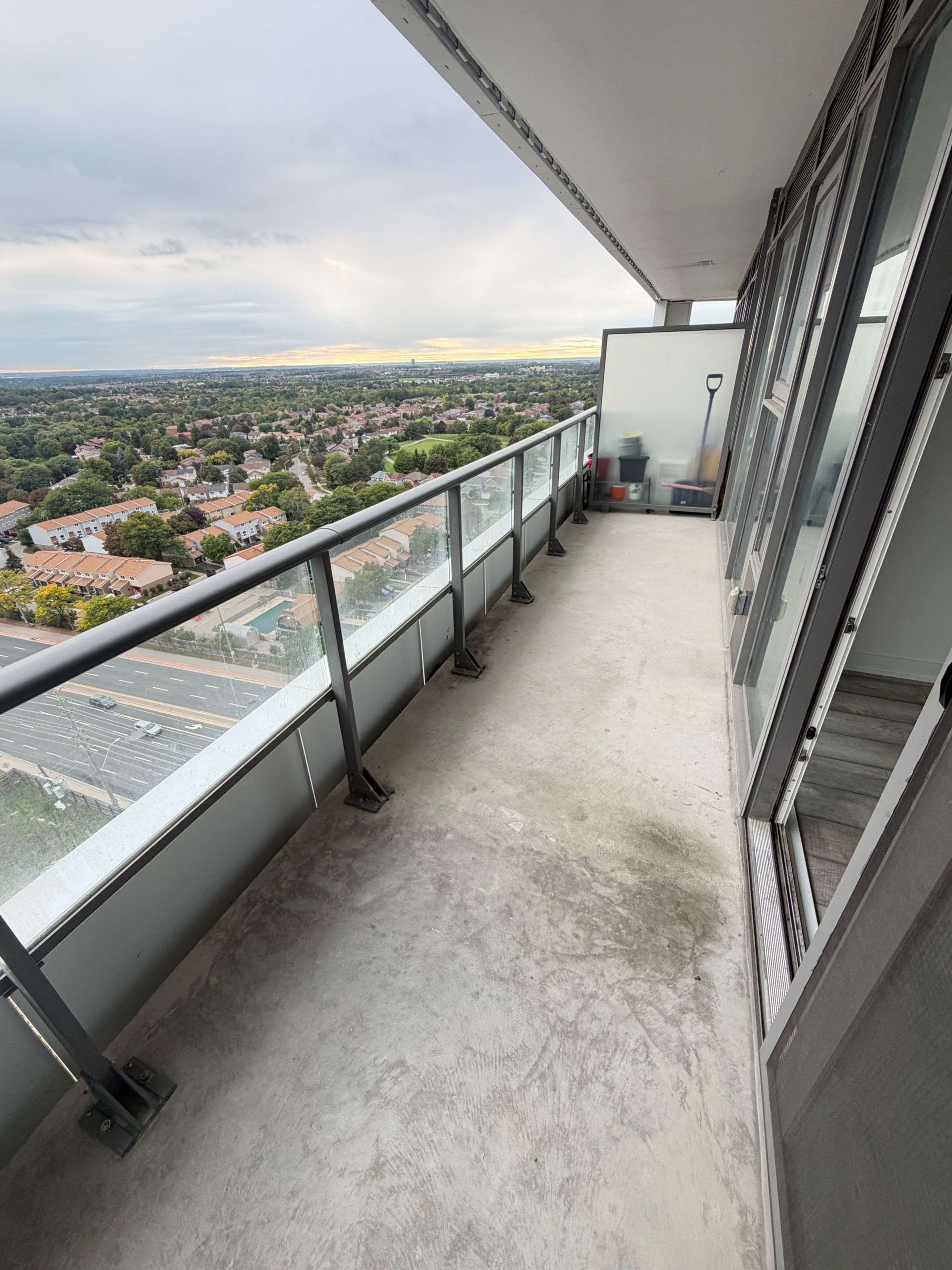 260 Malta AVE #1608, Brampton, ON L6Y 6L7