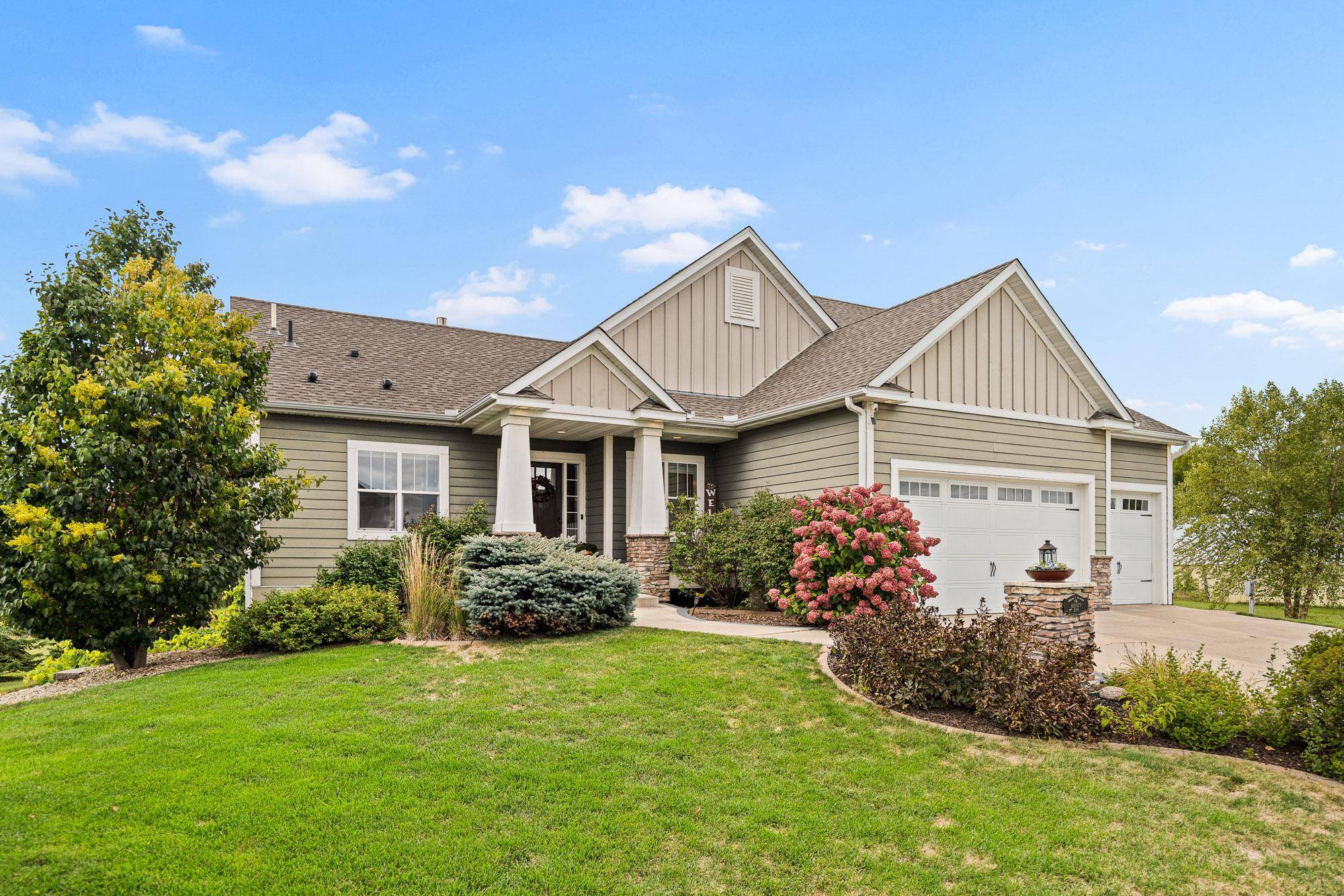 11003 Wesley DR, Rogers, MN 55374