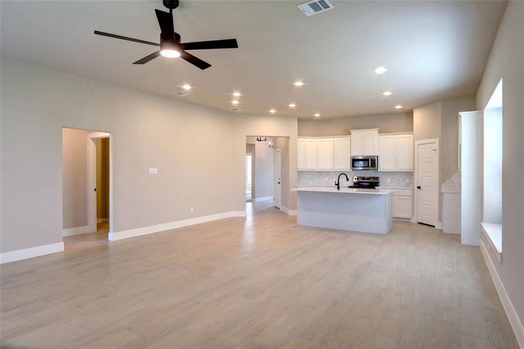 206 Pennington Road, Josephine, TX 75173