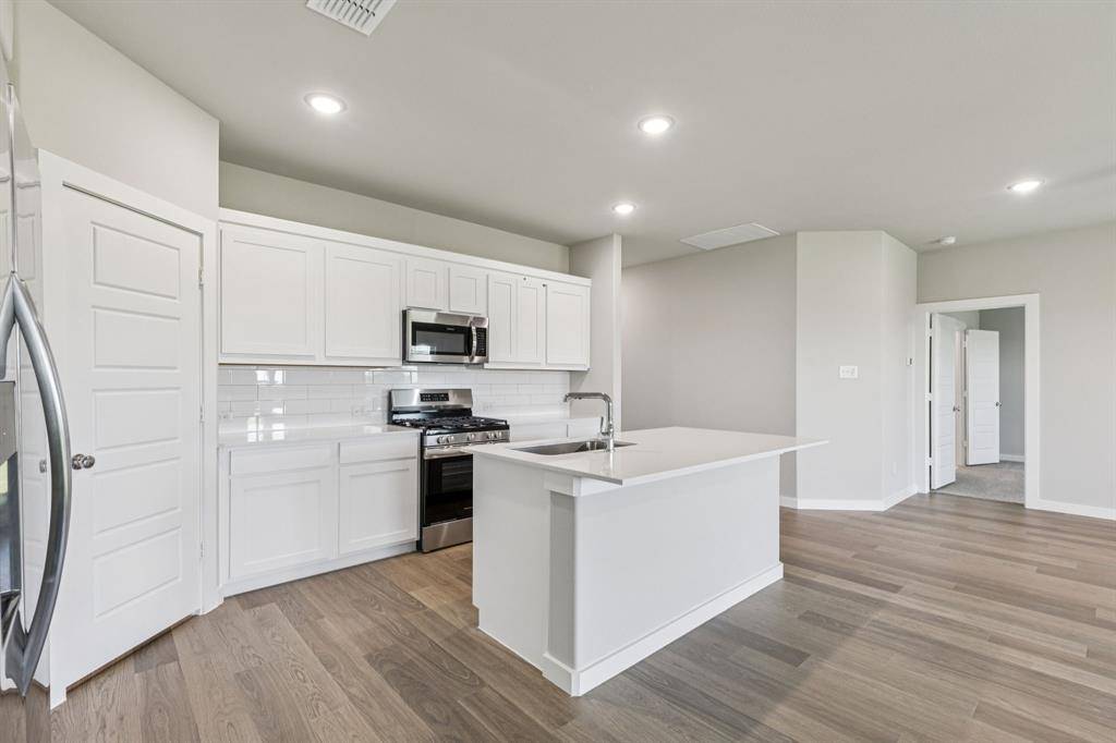 2011 Steeplechase Lane, Seagoville, TX 75159
