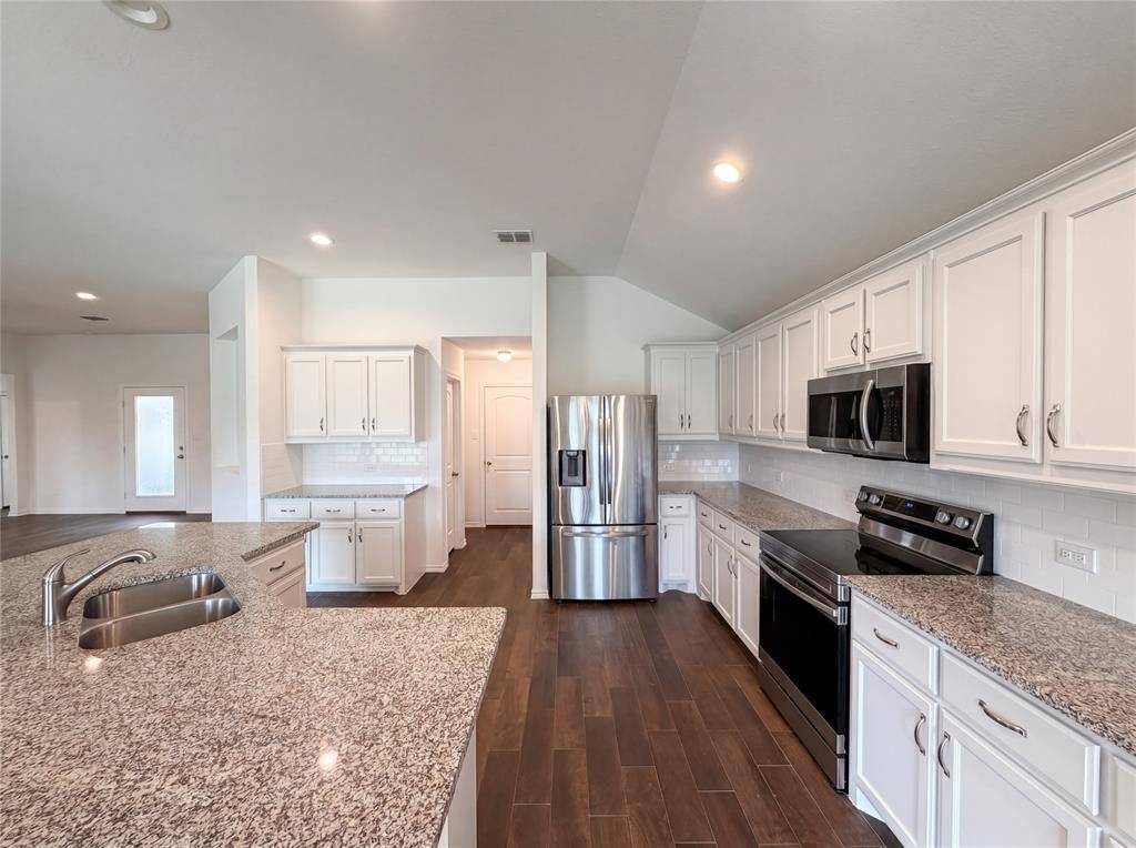 1631 Glade Meadows Drive, Burleson, TX 76058