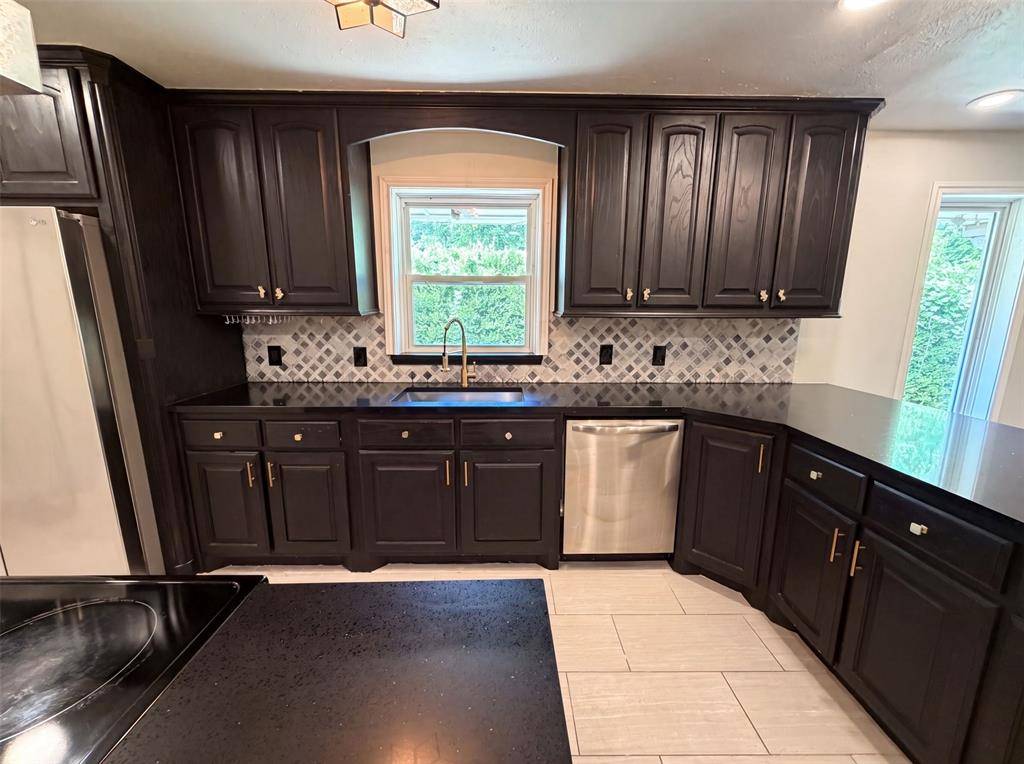 3423 Willow Crest Lane, Dallas, TX 75233