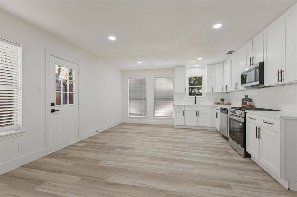 2212 Piedmont Street, Irving, TX 75061