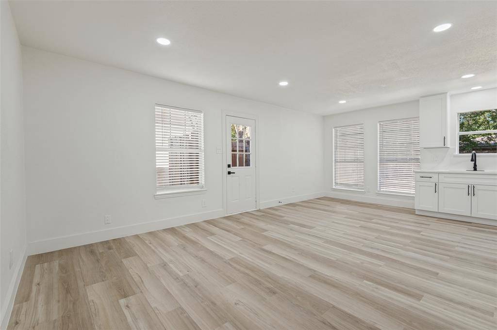 2212 Piedmont Street, Irving, TX 75061
