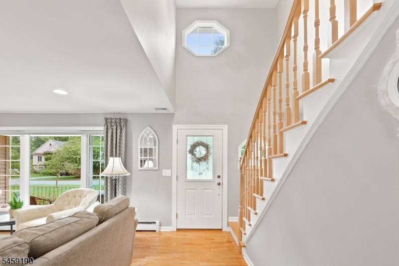 14 Daria Dr, Pequannock Twp., NJ 07440